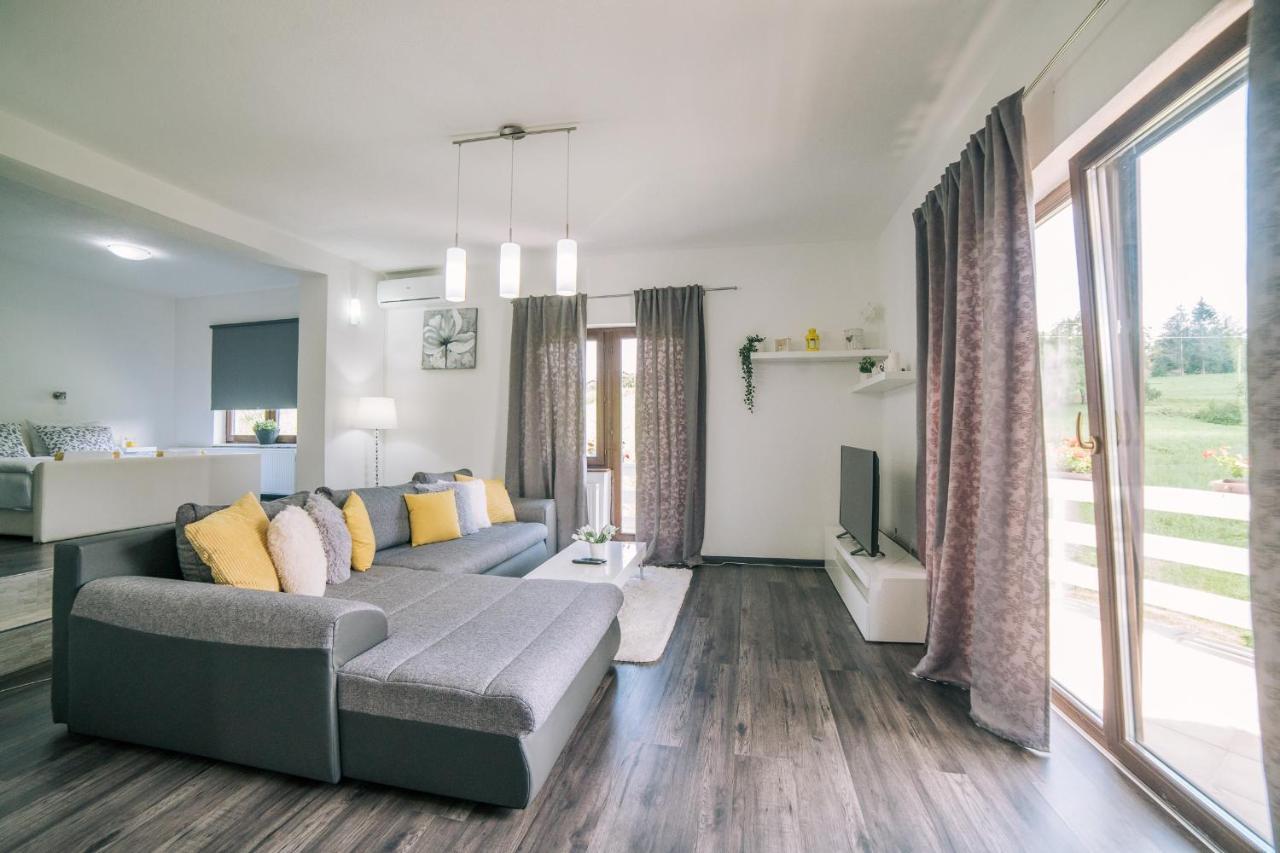 Royal Appartement Rakovica Buitenkant foto